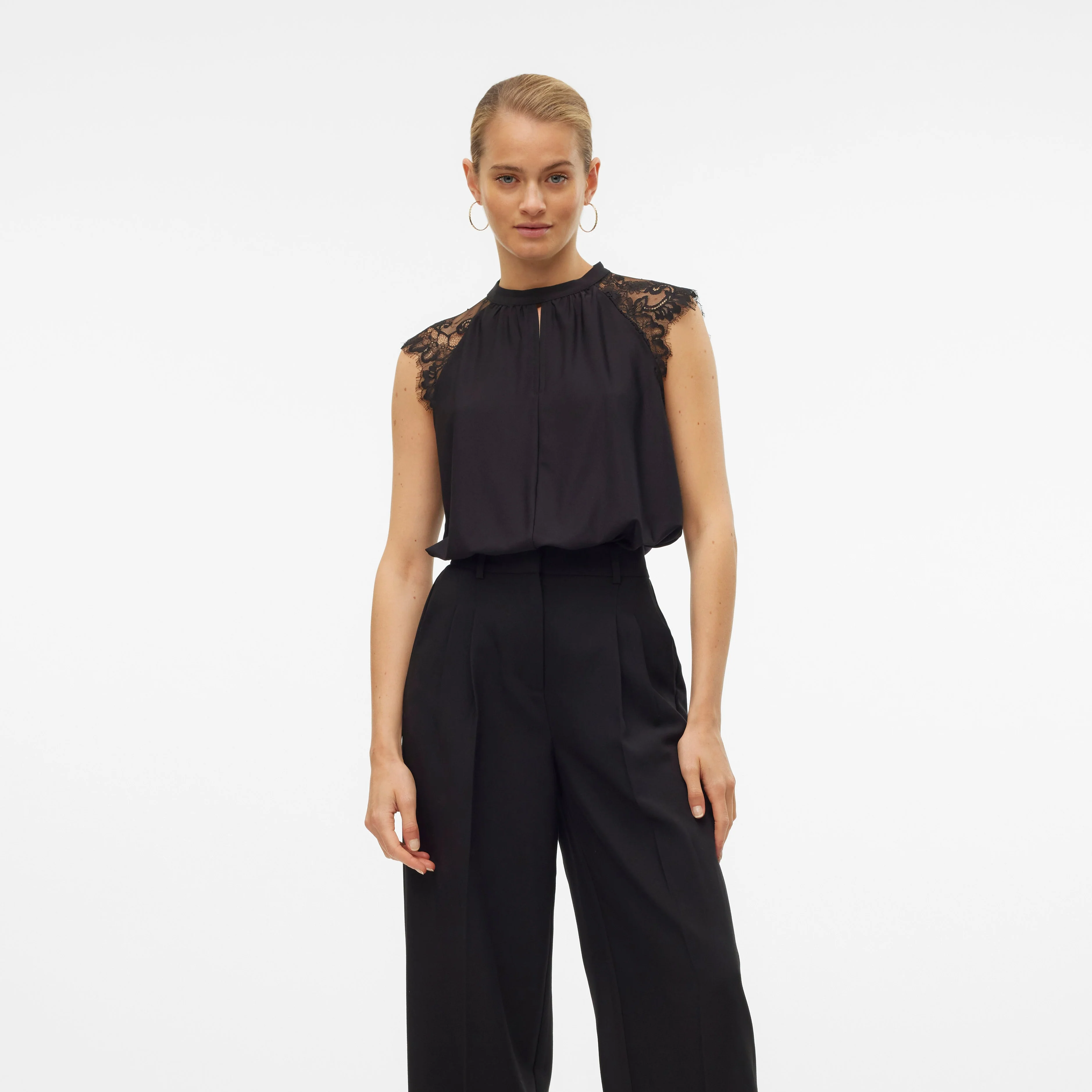 Blusa elegante nera Donna senza maniche con inserti in pizzo Vero Moda - Image 2
