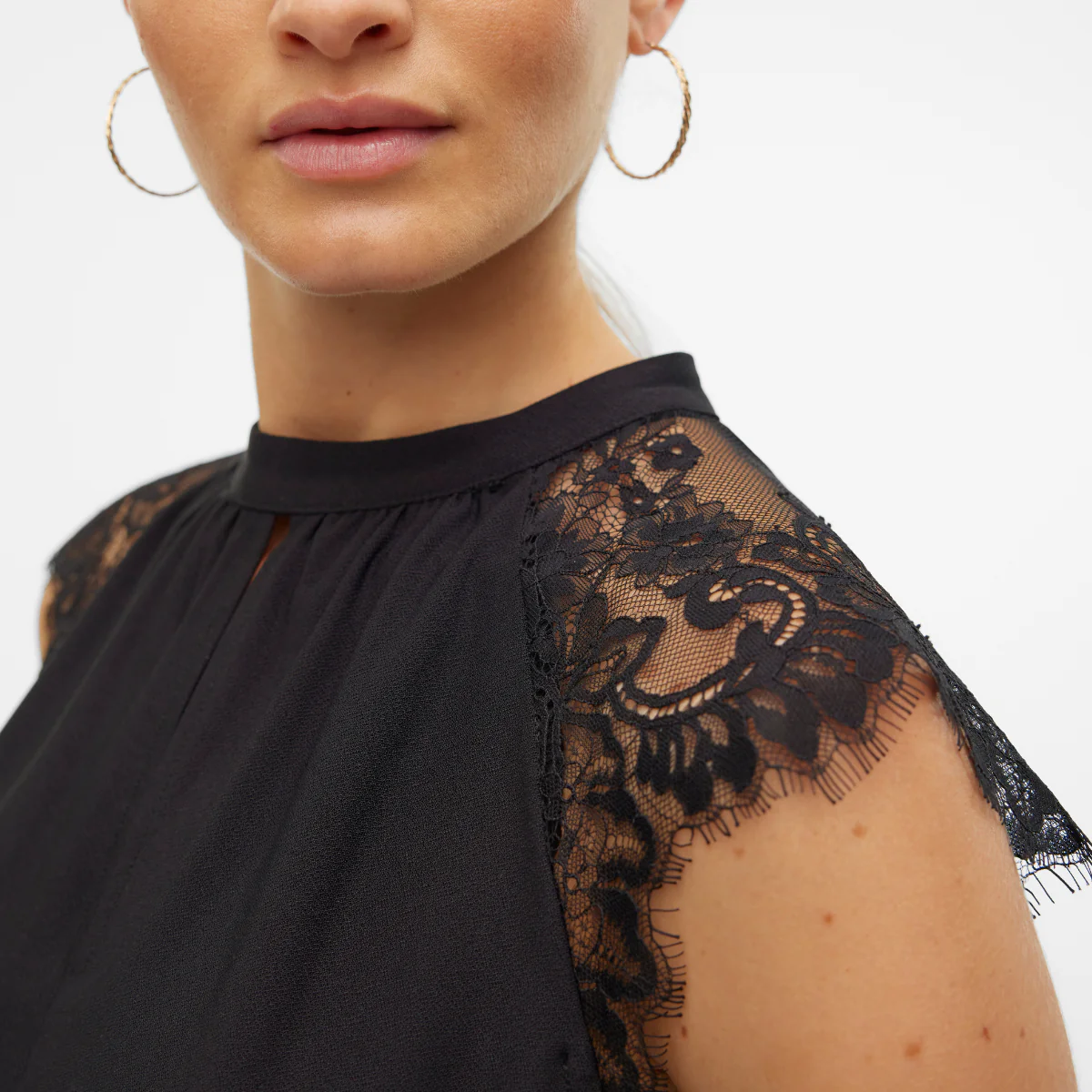 Blusa elegante nera Donna senza maniche con inserti in pizzo Vero Moda - Image 4
