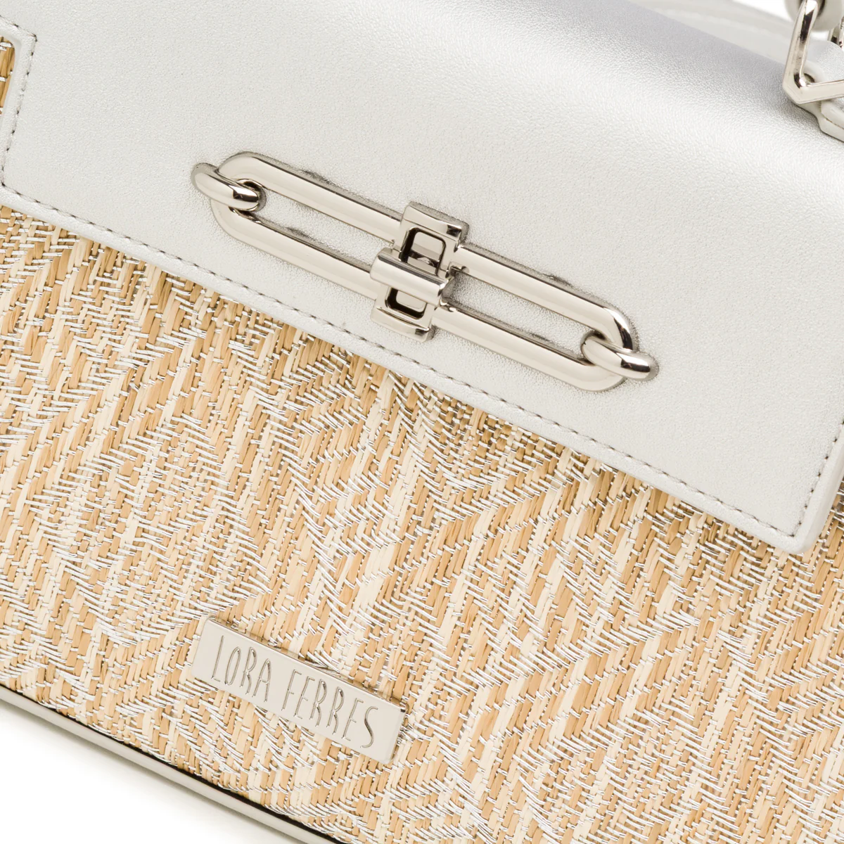 Borsa a Mano Argento da Donna con fibbia e inserto in rafia Lora Ferres - Image 4