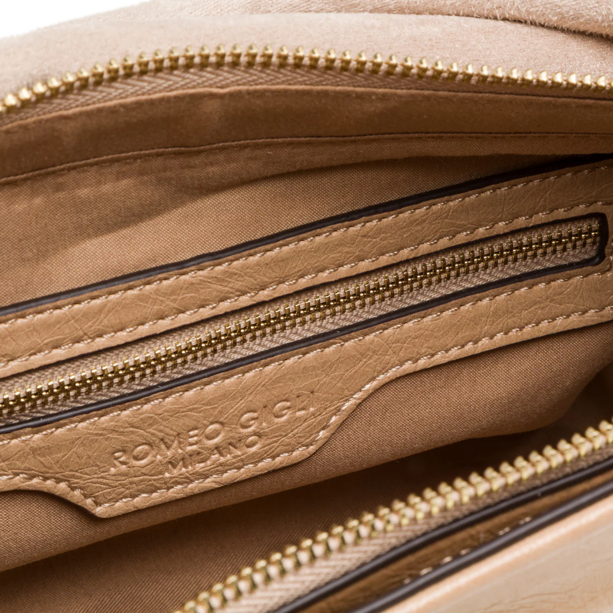 Borsa a spalla beige a donna con logo Romeo Gigli Milano - Image 4