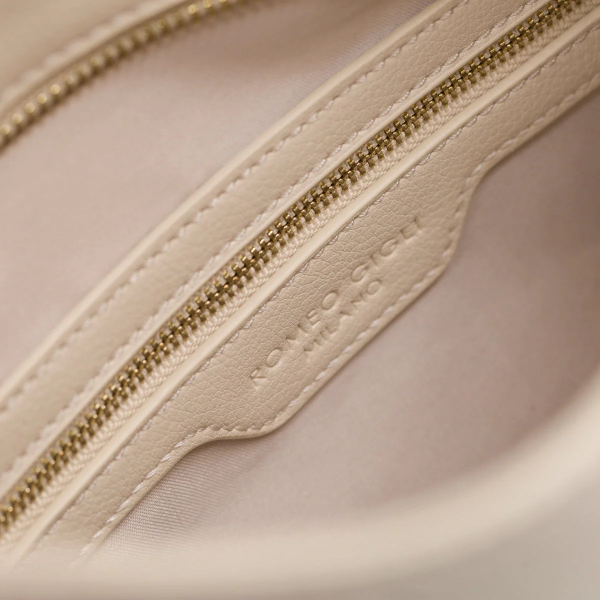 Borsa a spalla beige da donna Romeo Gigli Milano Giulia - Image 4