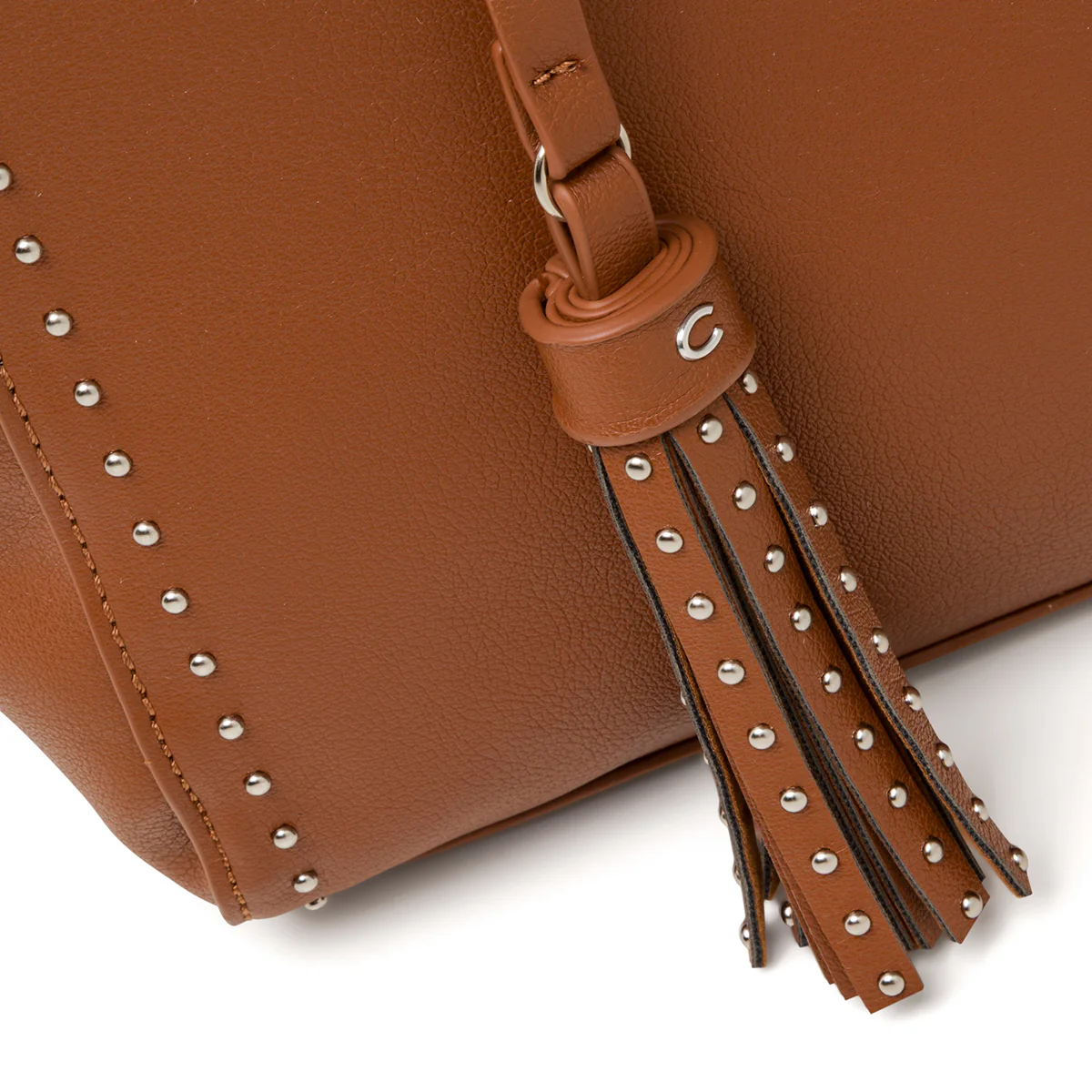 Borsa a spalla marrone da donna con borchiette Carriera Allie - Image 3