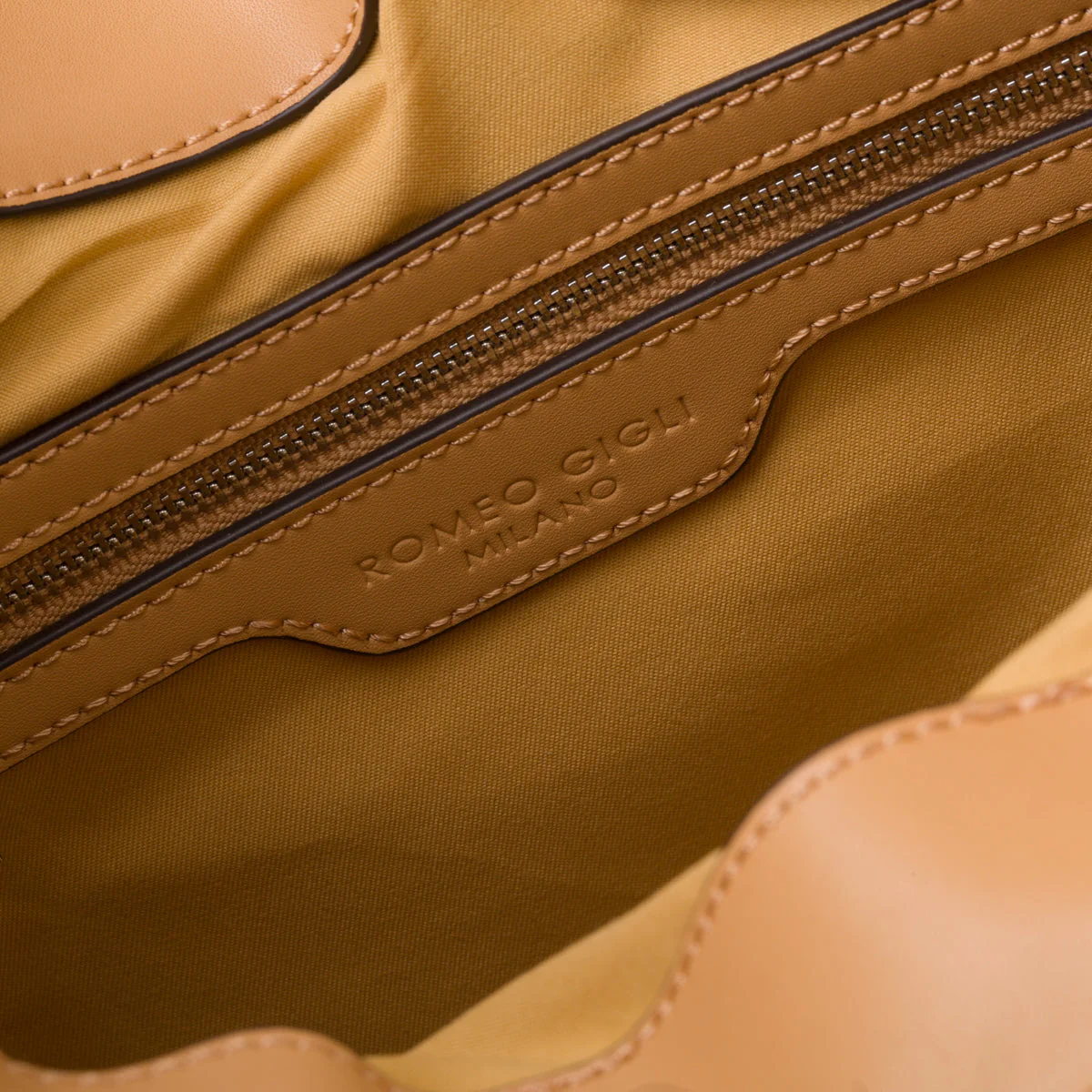 Borsa a spalla marrone da donna Romeo Gigli Milano Sofia - Image 5