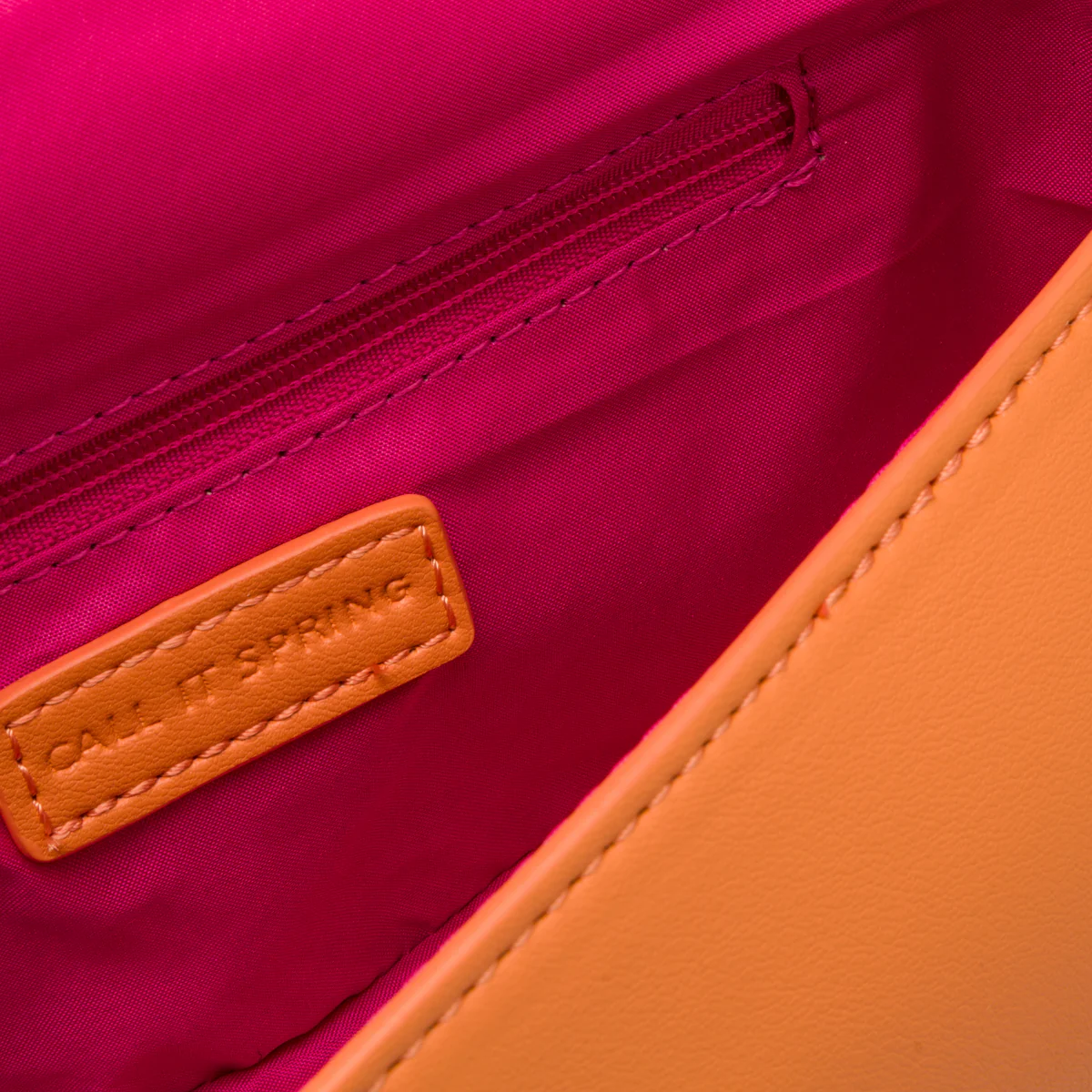 Borsa a tracolla arancione da donna in "pelle vegana" Call It Spring No Shade - Image 6
