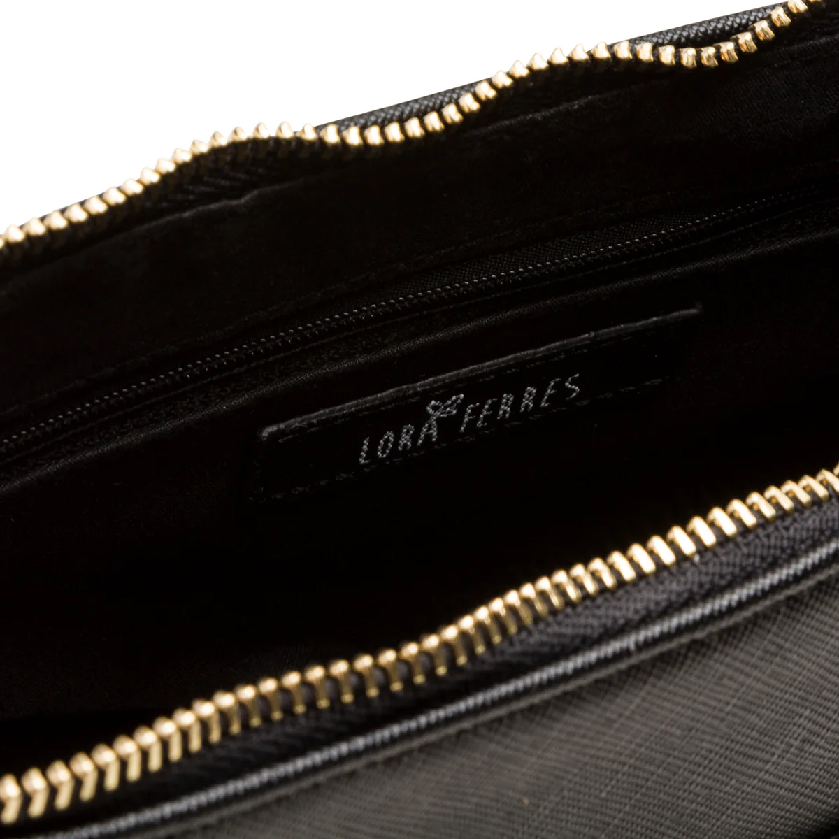 Borsa a tracolla nera con logo in metallo Lora Ferres - Image 4