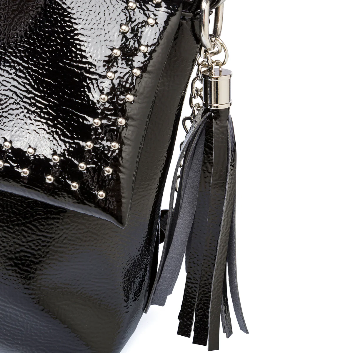 Borsa a tracolla nera effetto vernice da donna con borchiette Lora Ferres - Image 4