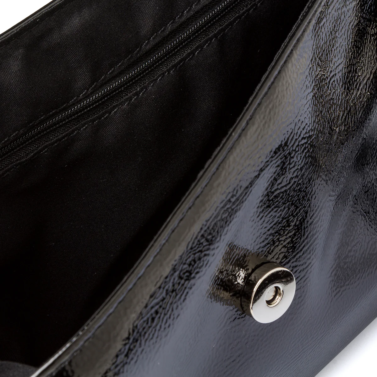 Borsa a tracolla nera effetto vernice da donna con borchiette Lora Ferres - Image 5