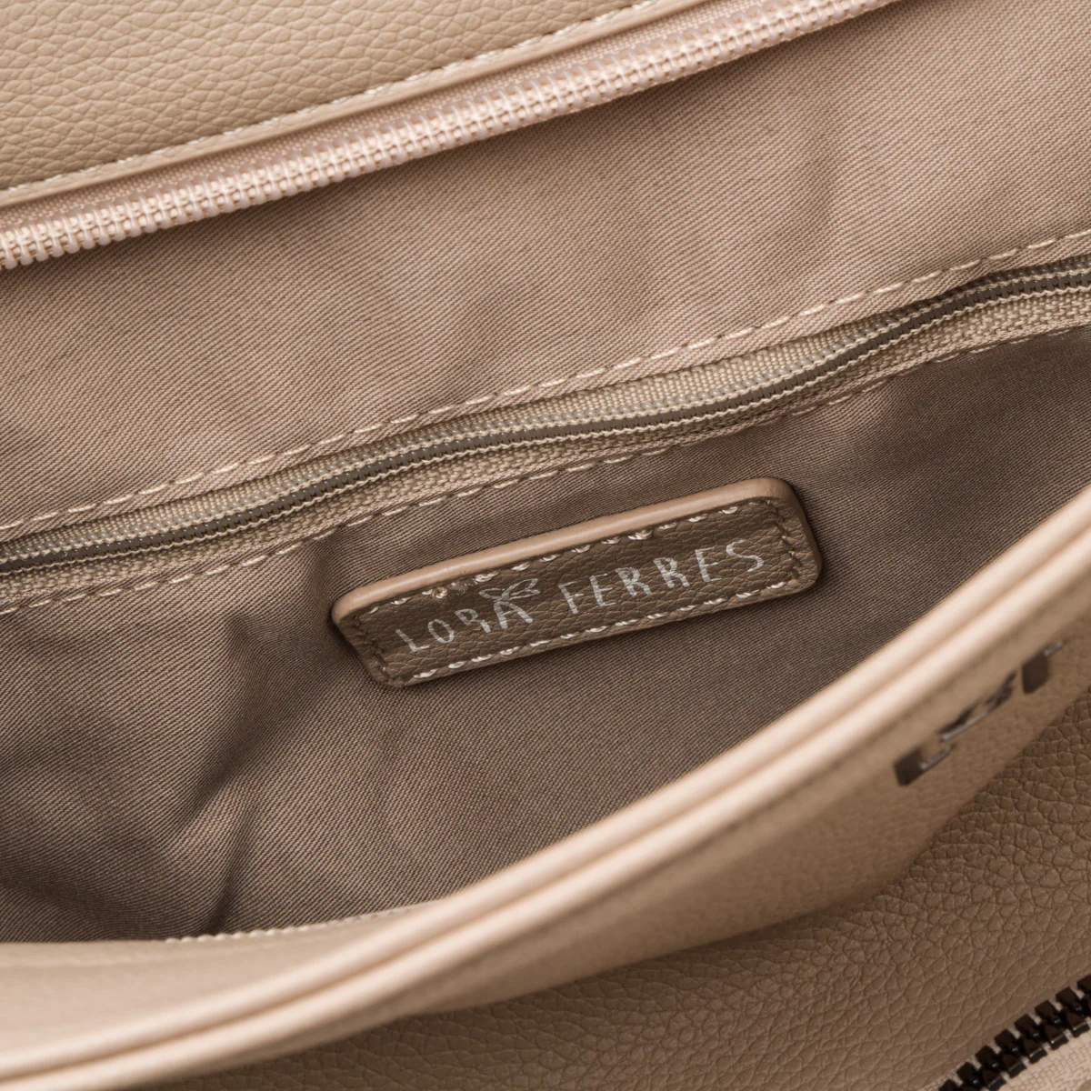 Borsa a tracolla taupe da donna con tasche esterne Lora Ferres - Image 6