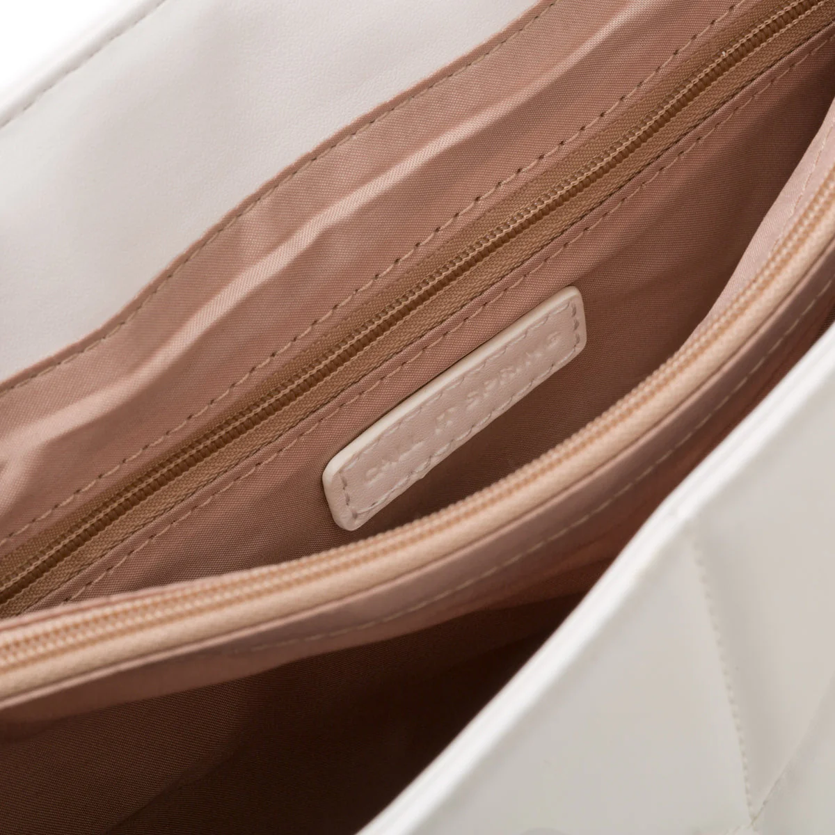 Borsa trapuntata bianca da donna con tracolla a catena Call It Spring Crush On You - Image 5