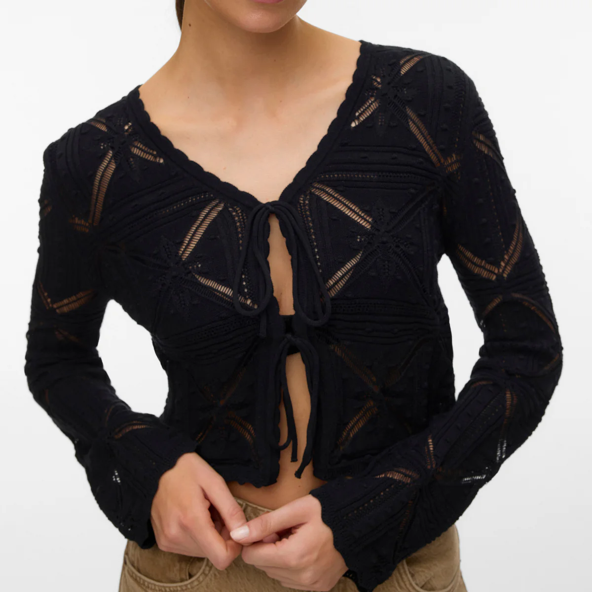 Cardigan estivo nero Donna con lacci effetto crochet Vero Moda - Image 2