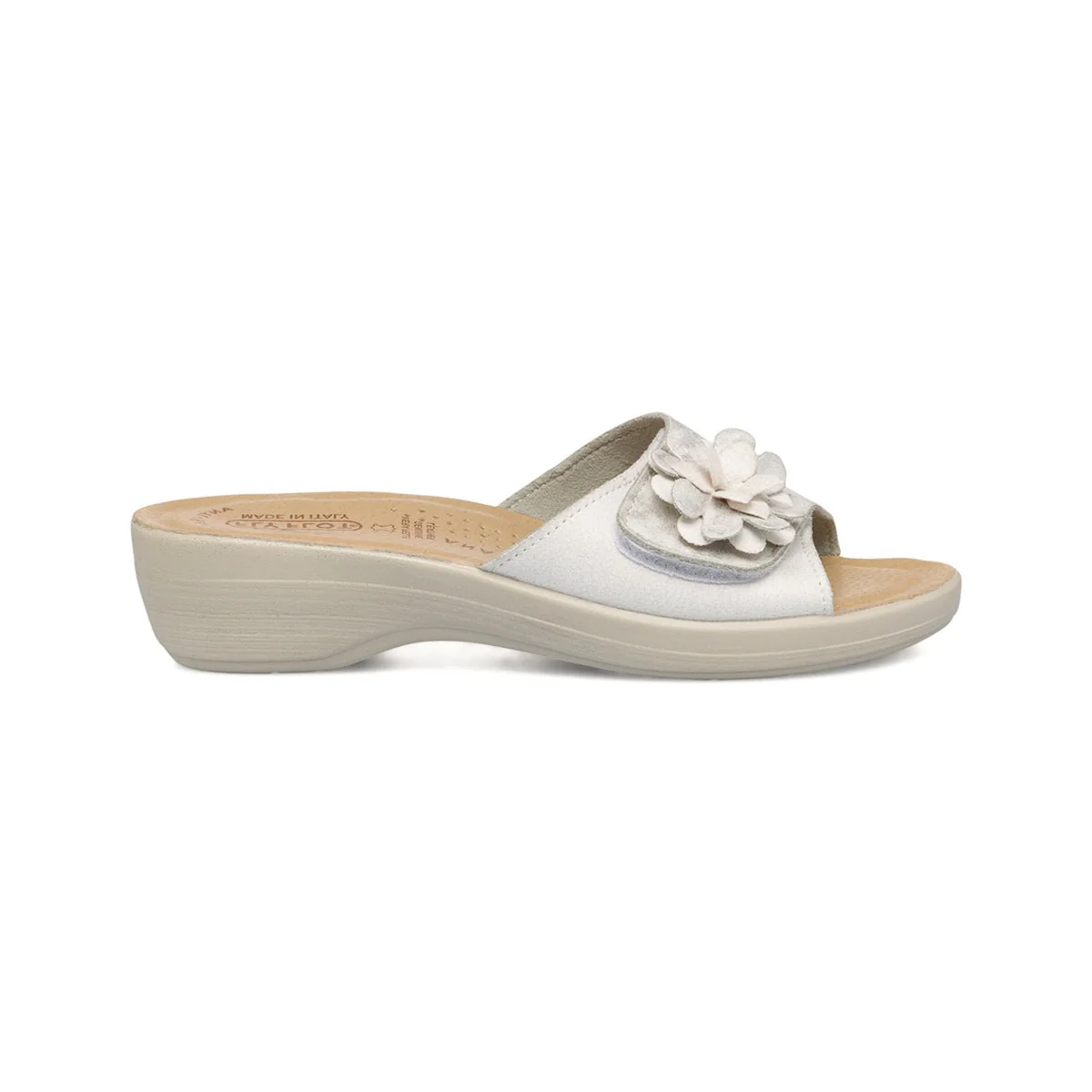 Ciabatte da donna bianche con sottopiede in pelle e fiore decorativo Fly Flot