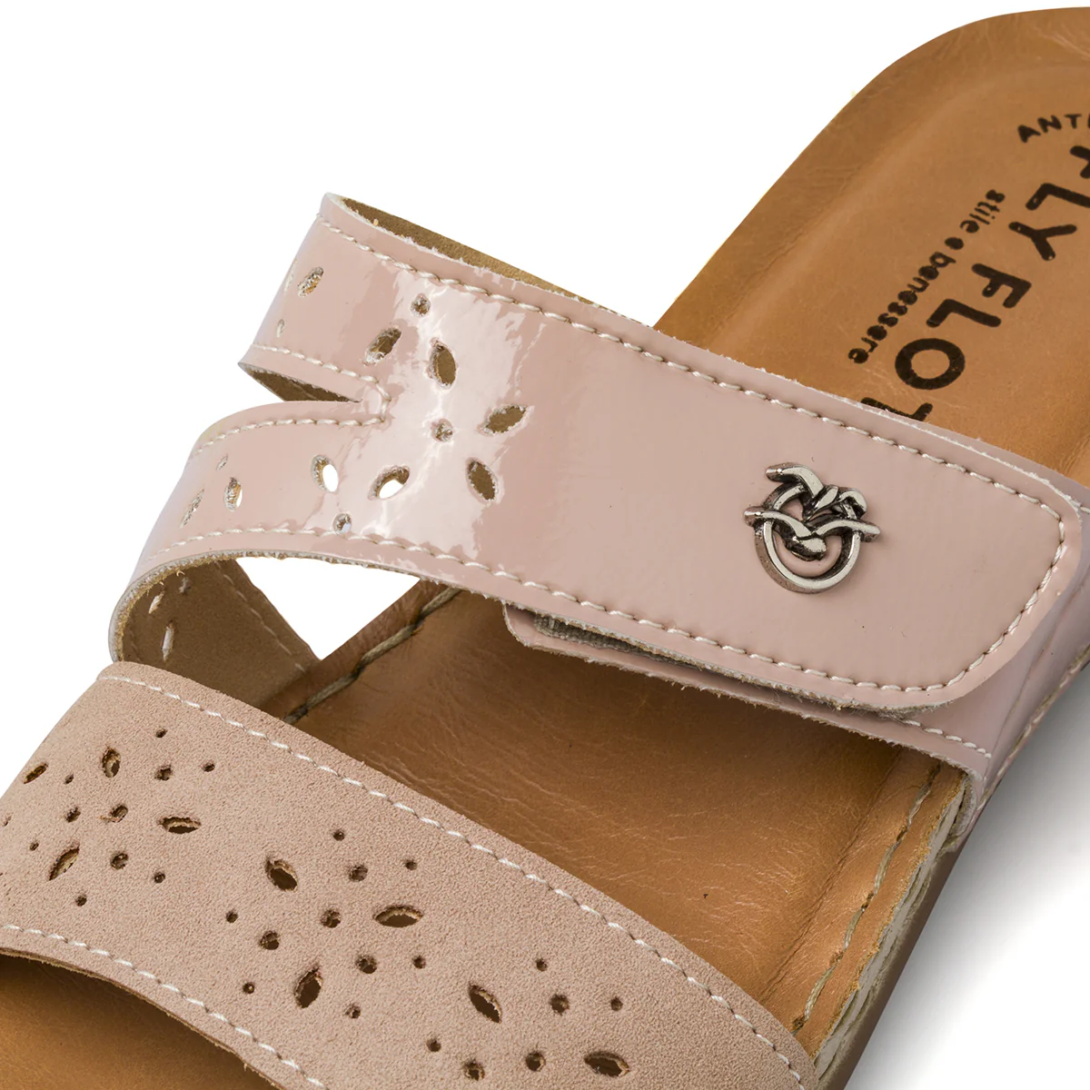 Ciabatte rosa da Donna effetto lucido con sottopiede in pelle Fly Flot - Image 5