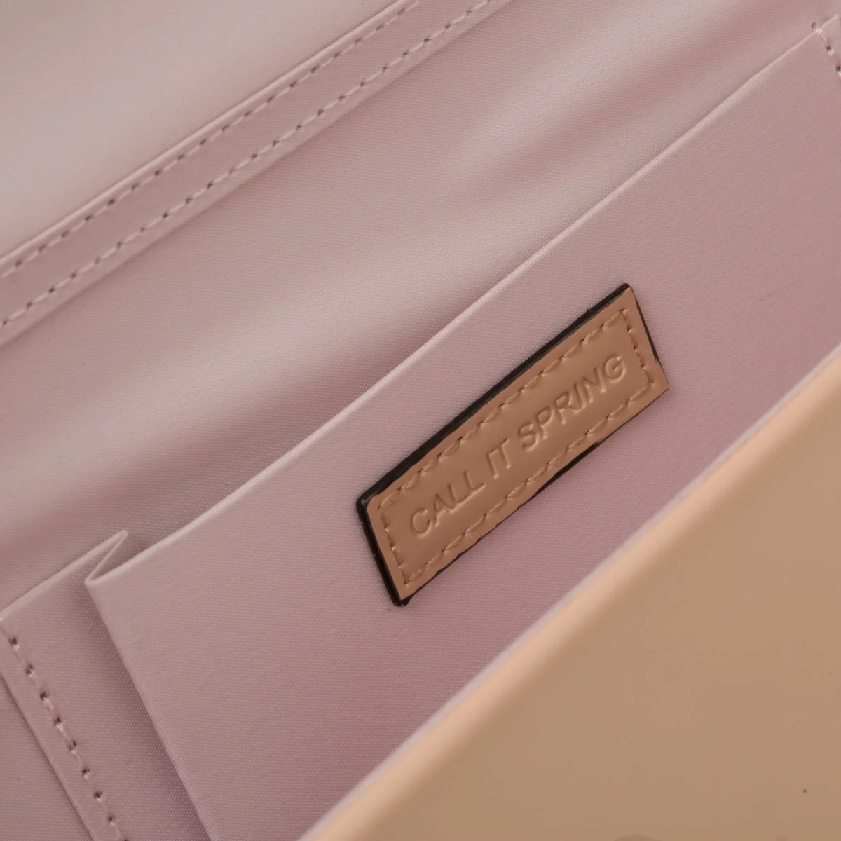 Clutch beige in vernice con dettagli in metallo Call It Spring Qweenbee - Image 4