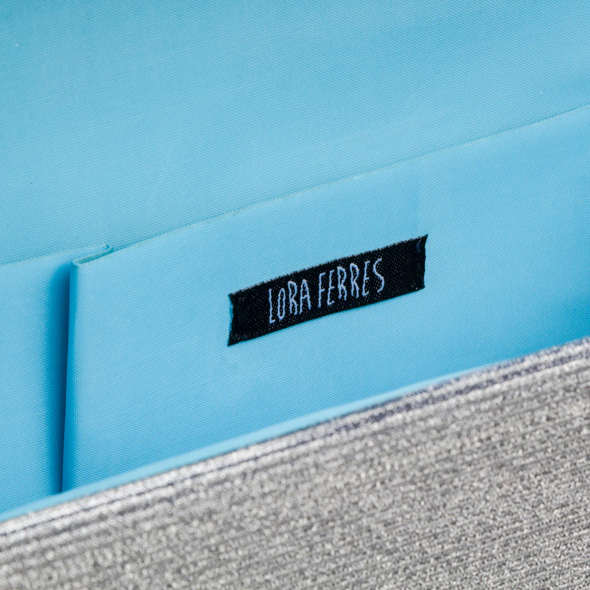 Clutch blu argentato con glitter e strass da donna Lora Ferres - Image 4