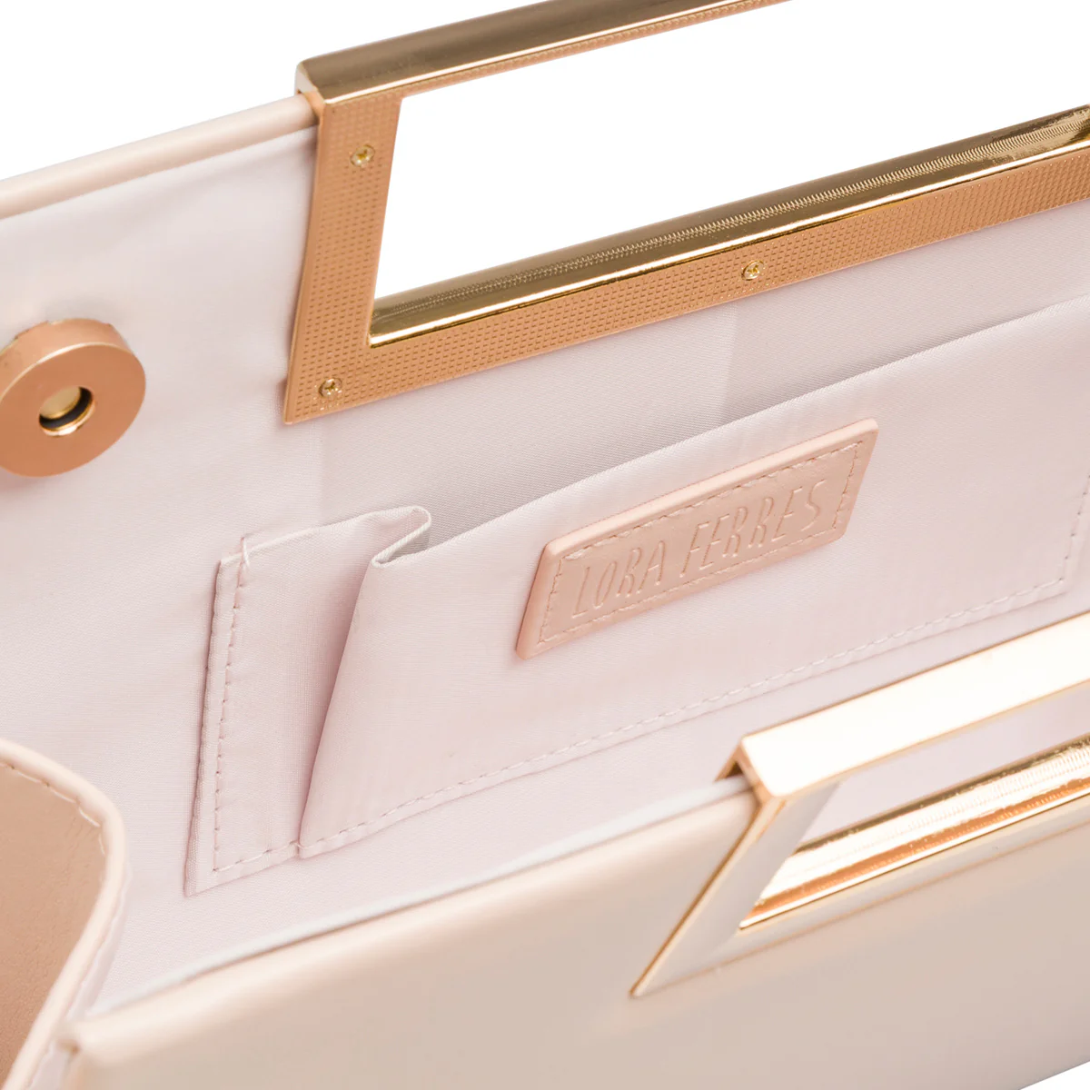 Clutch Rosa rigida con manico integrato dorato e catena removibile Lora Ferres - Image 3