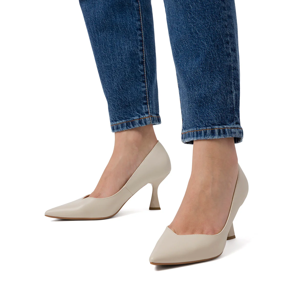 Décolleté a punta bianco off white da Donna con tacco a rocchetto 7,5 cm Lora Ferres - Image 3