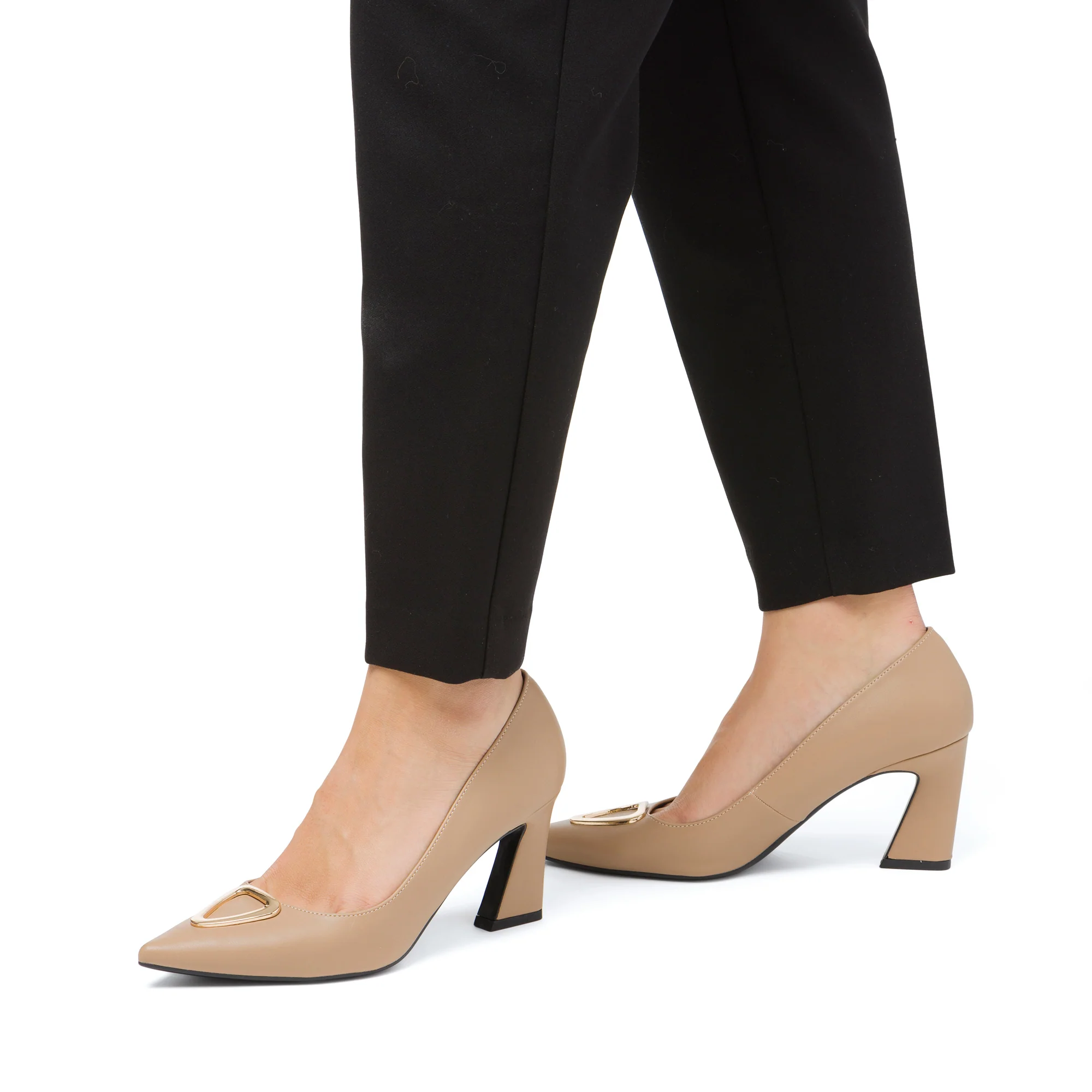 Décolleté beige da donna Lora Ferres con tacco 7,5 cm e fibbia dorata - Image 3