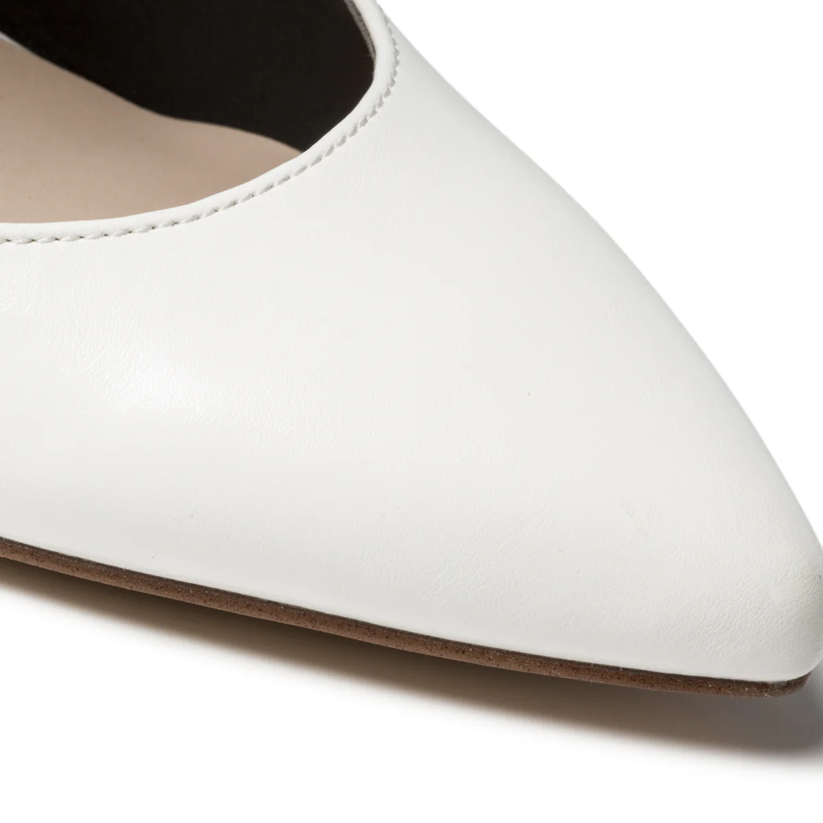 Décolleté bianche con fasce elastiche e tacco 7 cm Lora Ferres - Image 5