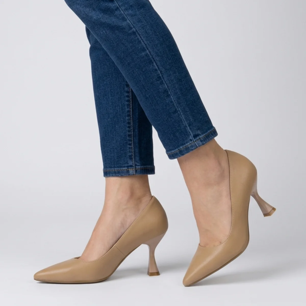 Décolleté Lora Ferres da donna Beige a punta con tacco 7,5 cm