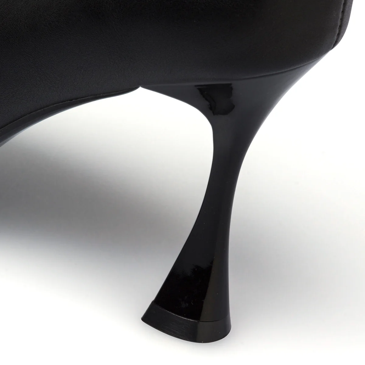 Décolleté nere con tacco a stiletto 9 cm Lora Ferres - Image 13