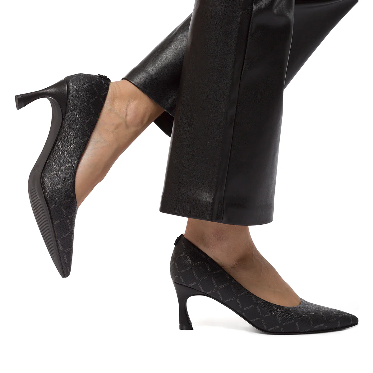 Décolleté nere con tacco 6 cm e monogramma Romeo Gigli Milano - Image 7