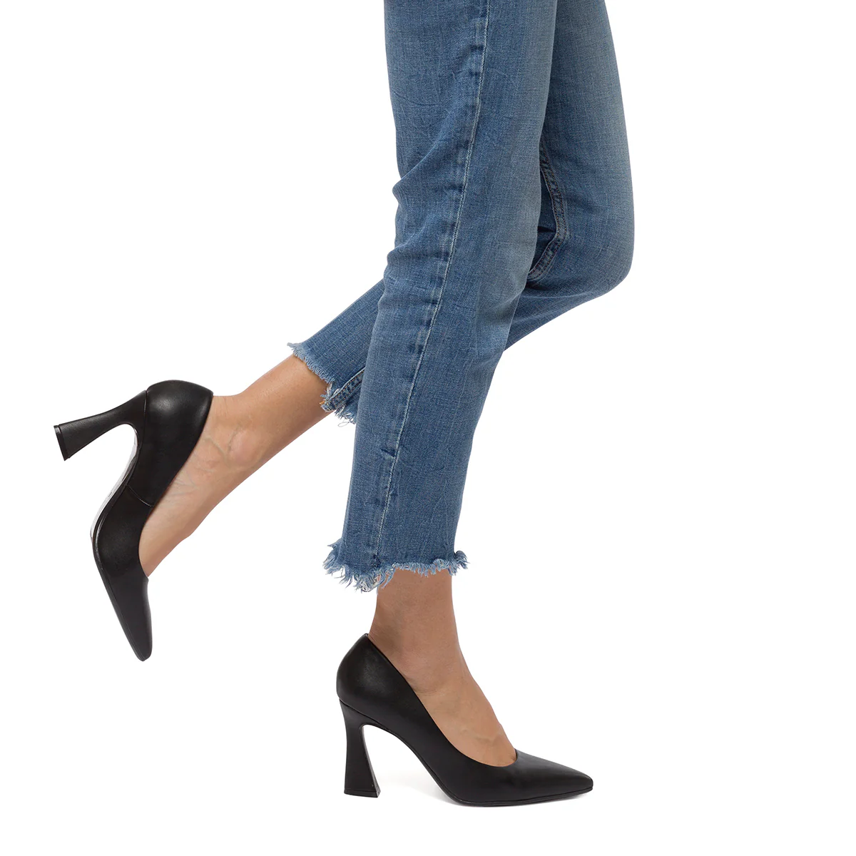Décolleté nere con tacco 9 cm Lora Ferres - Image 4