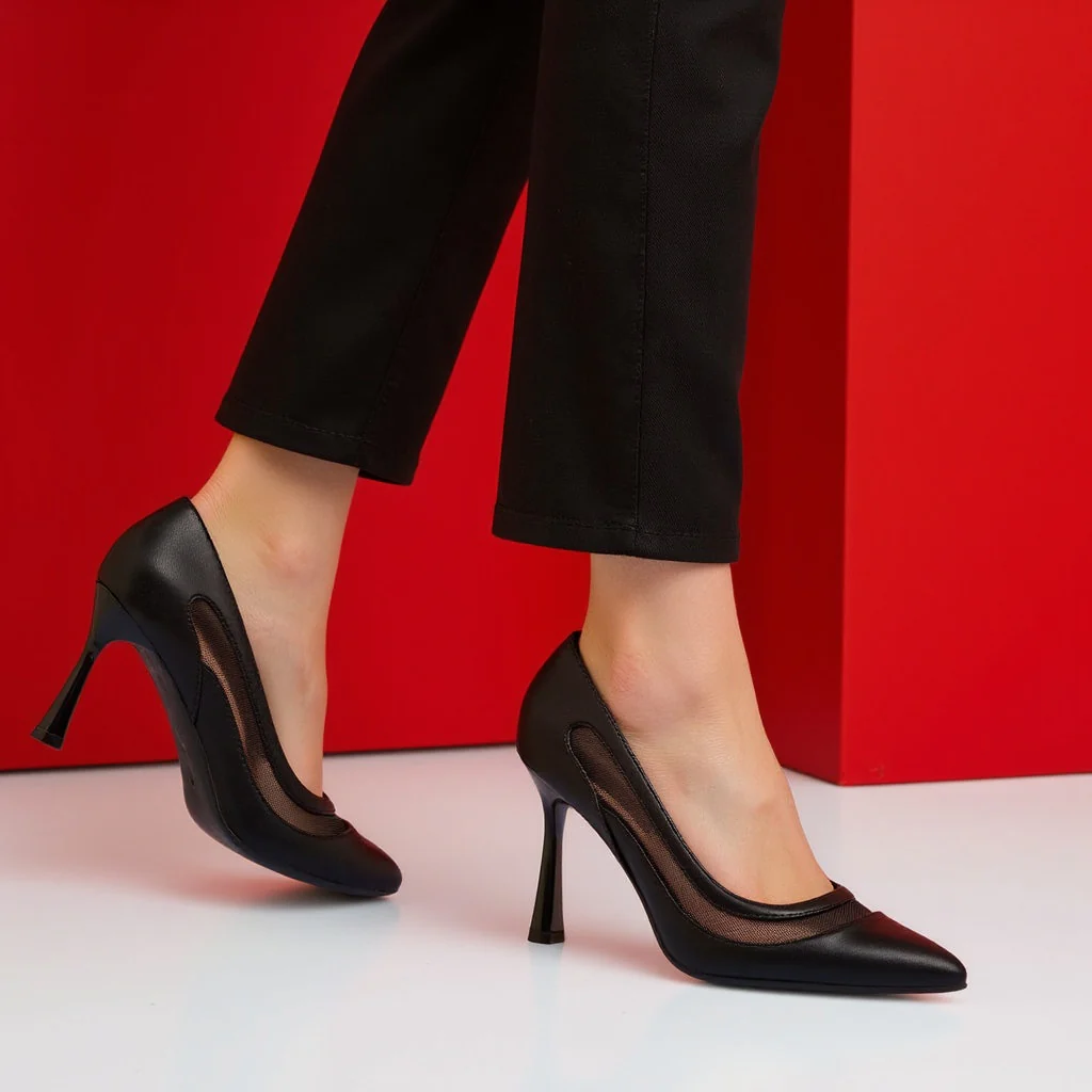 Décolleté nere da Donna con inserto in rete e tacco a stiletto 9 cm Lora Ferres