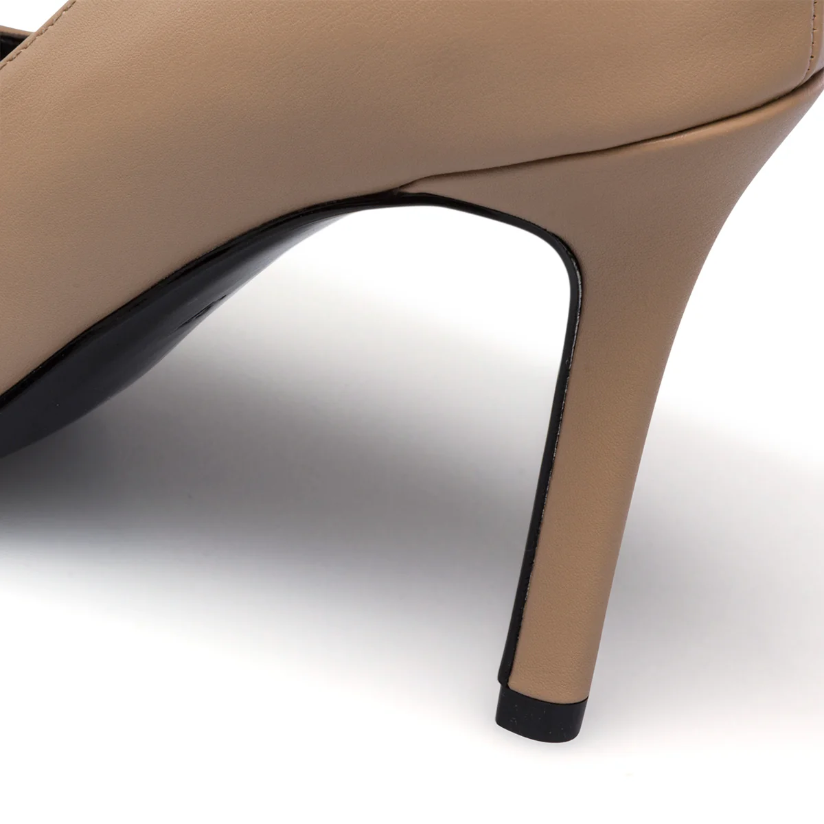 Décolleté nude con catena e tacco a stiletto 9 cm Lora Ferres - Image 7