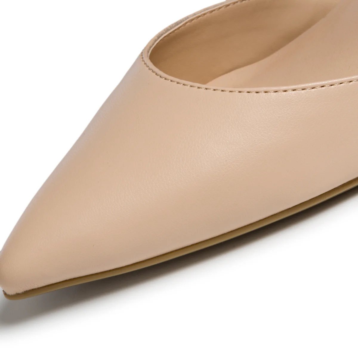 Décolleté slingback beige con cinturino sul tallone e tacco 6 cm Lora Ferres - Image 6