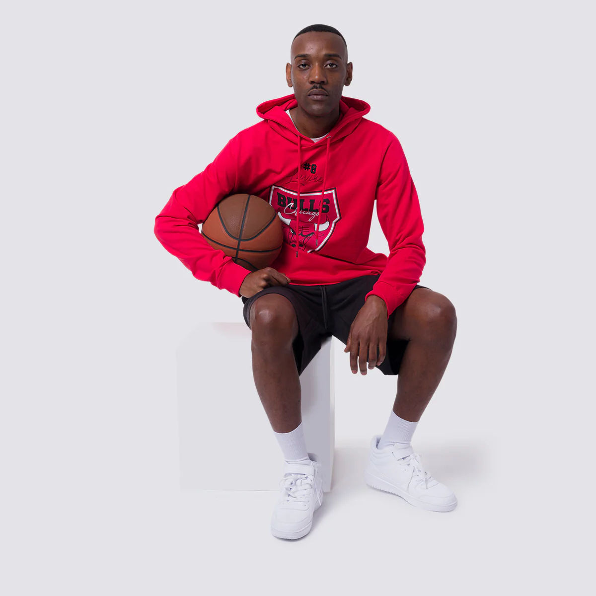 Felpa con cappuccio Rossa da Uomo con tasche e stampa Chicago Bulls e Lavine NBA - Image 4