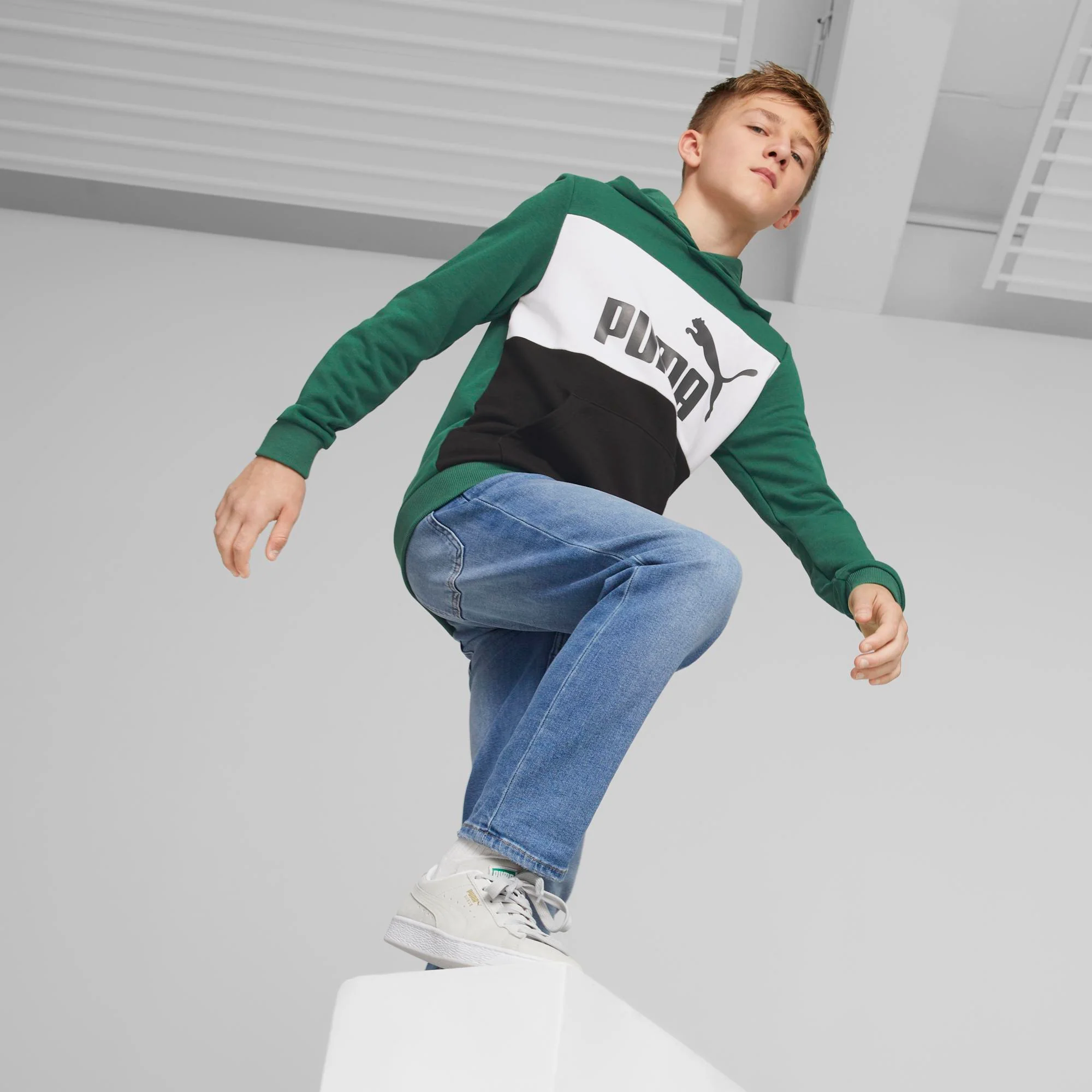 Felpa con cappuccio verde da bambino Puma Essentials+ Colorblock