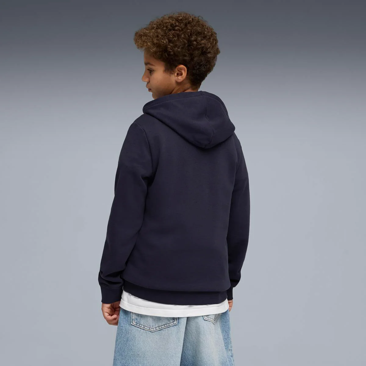 Felpa da bambino blu con cappuccio e maxi logo frontale Puma - Image 2