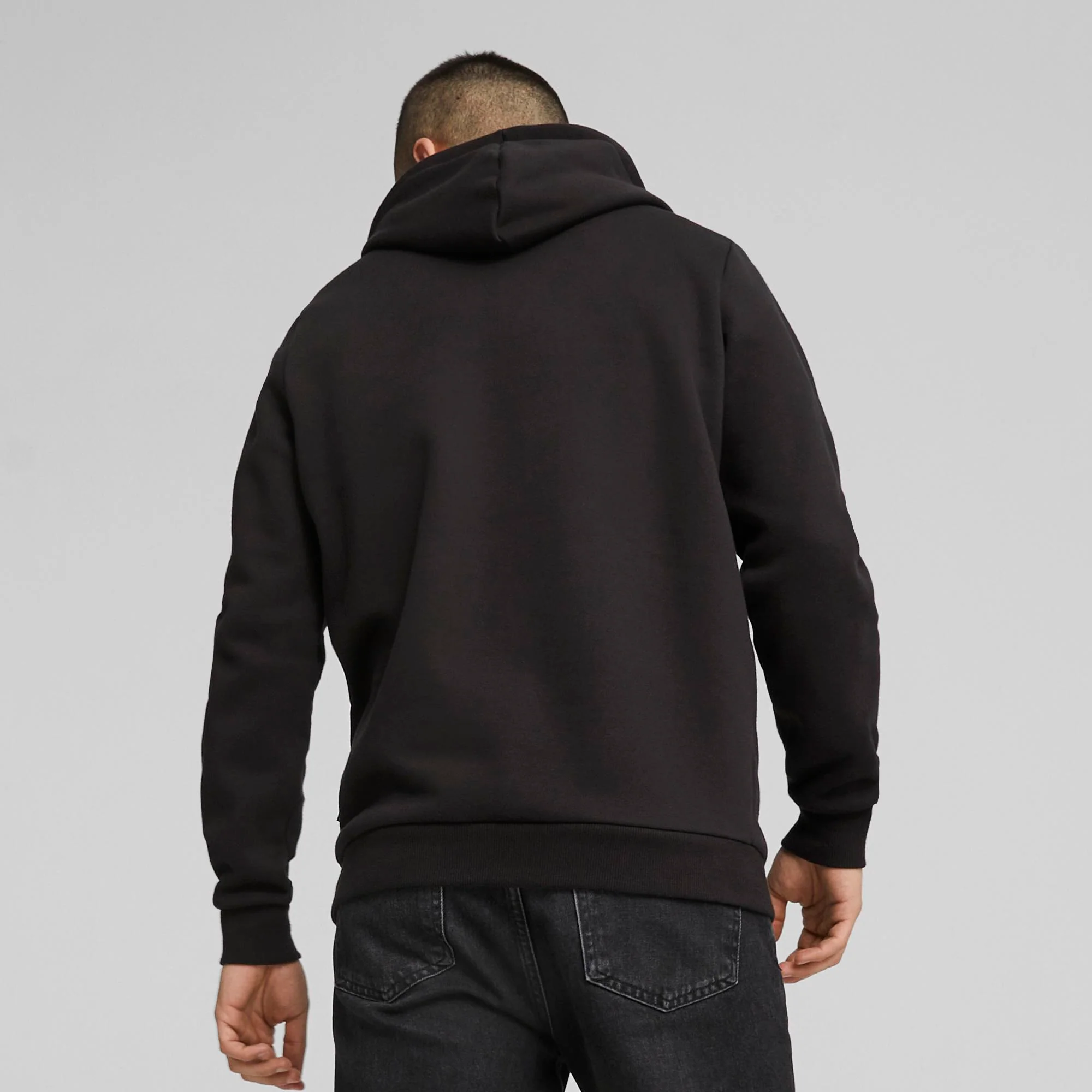 Felpa nera con cappuccio da uomo con logo sul petto Puma ESS+ LOGO LAB - Image 5