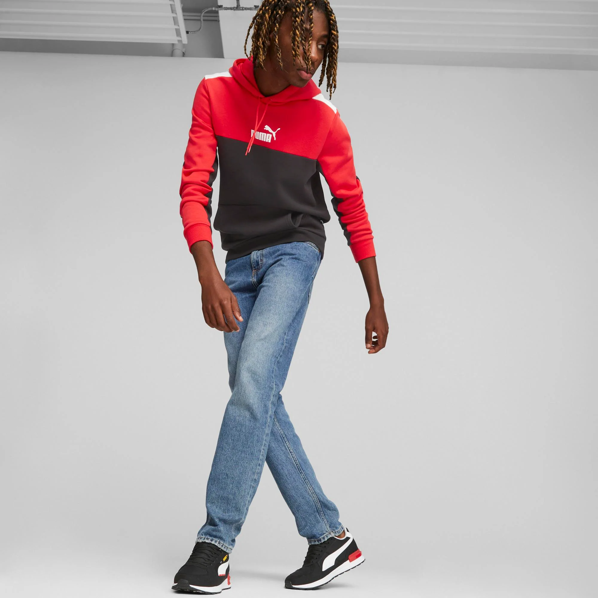 Felpa rossa e nera con cappuccio da uomo con logo sul petto Puma For All Time - Image 4
