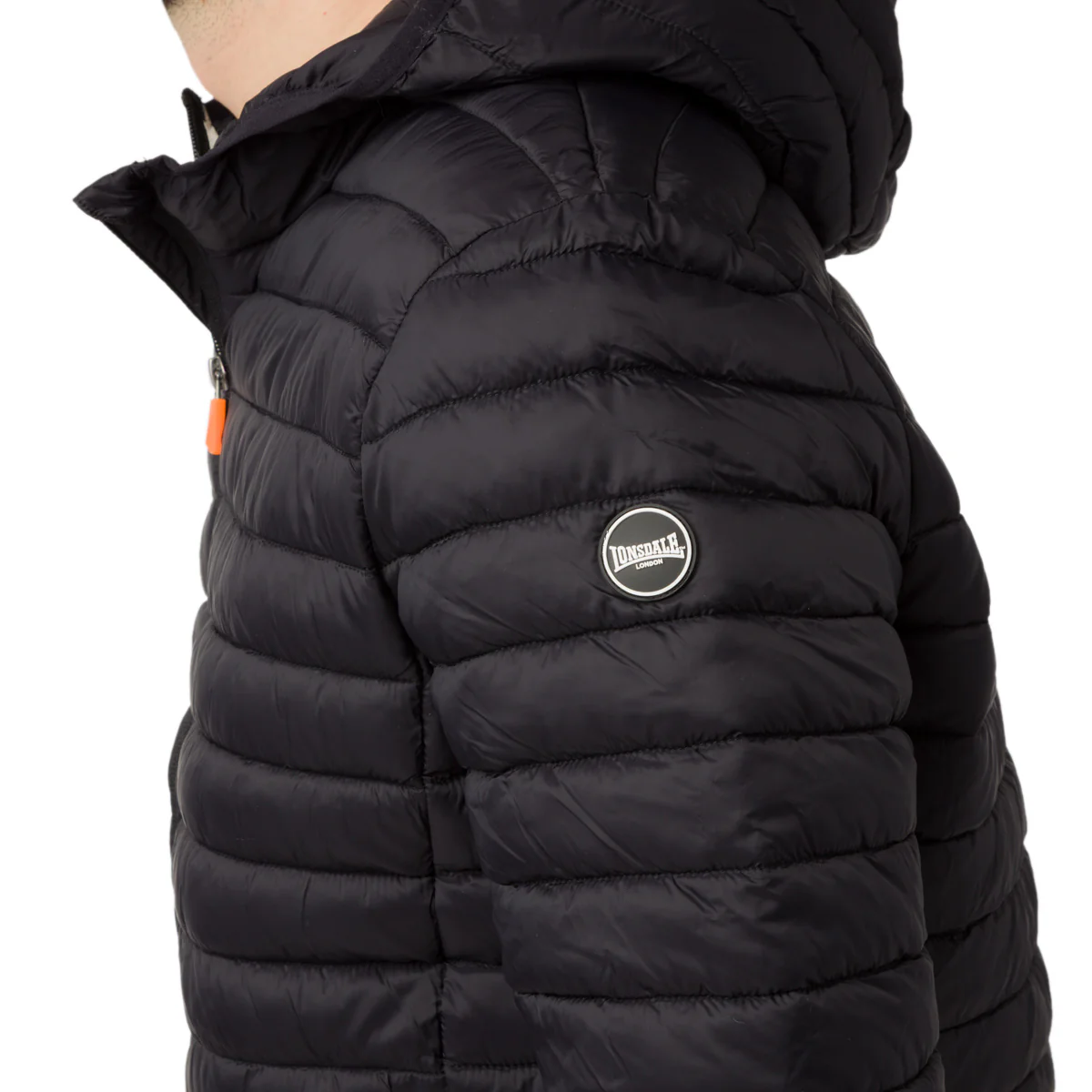 Giubbino Nero da Uomo con cappuccio con logo Lonsdale - Image 4