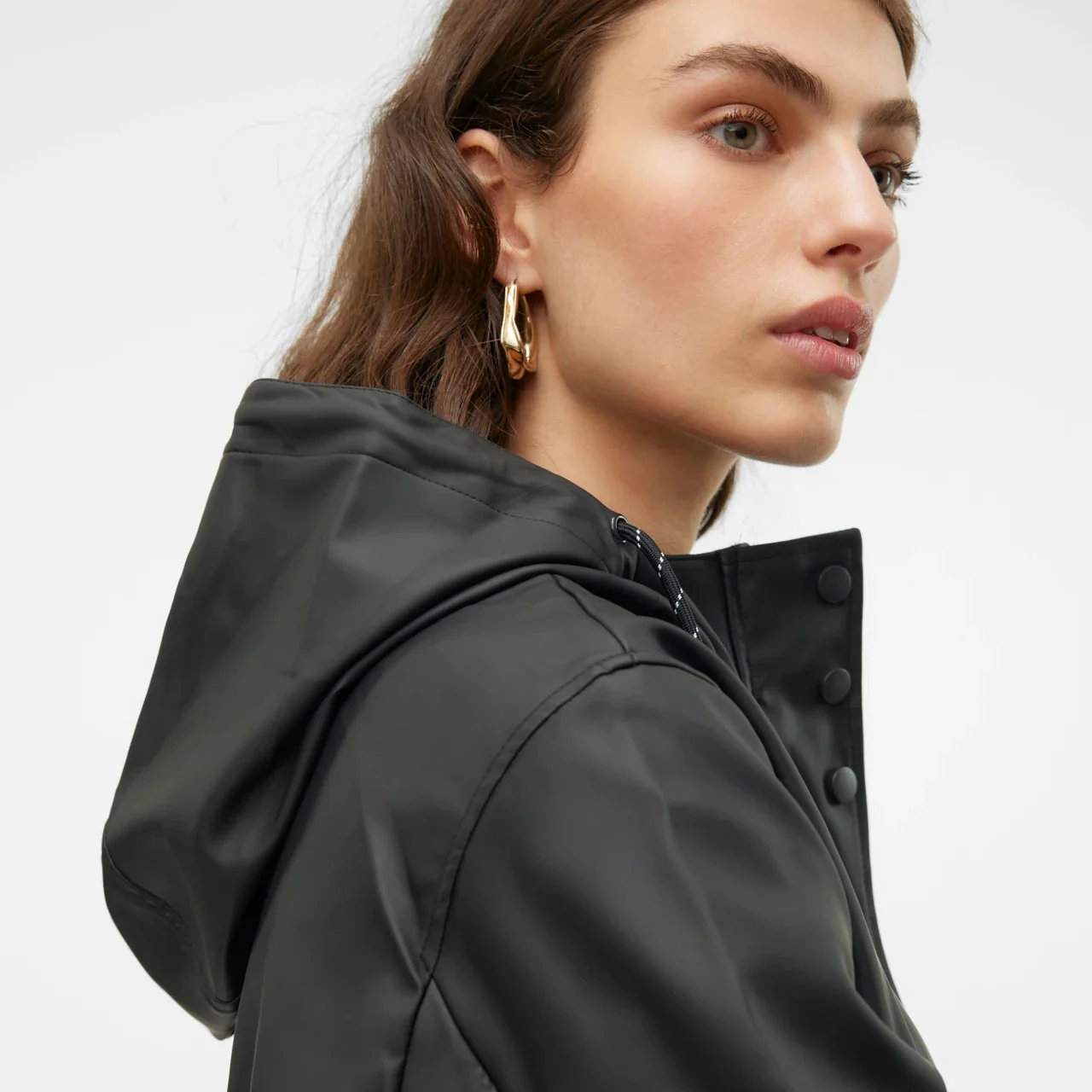 Impermeabile Nero Donna con cappuccio e coulisse in vita Vero Moda - Image 4
