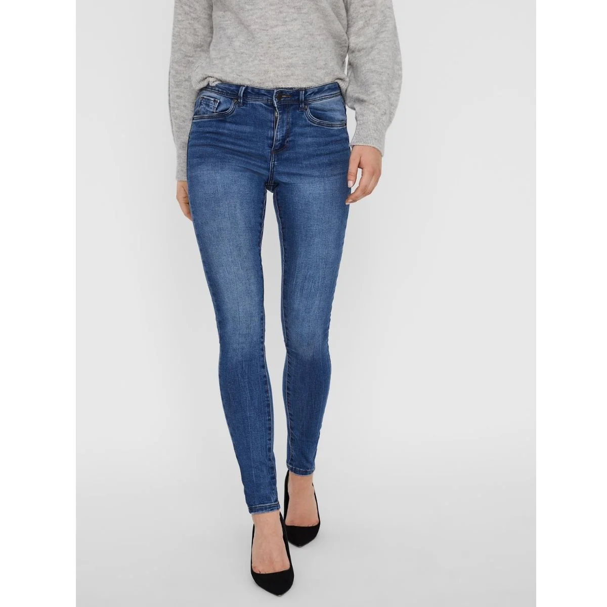 Jeans skinny fit lavaggio medio da donna Vero Moda - Image 2