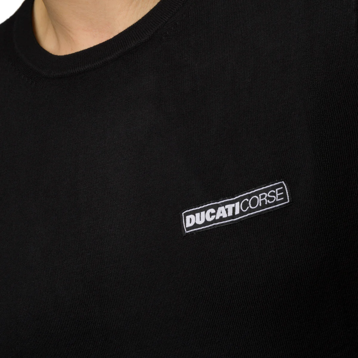 Maglioncino da uomo girocollo nero con logo bianco Ducati - Image 3