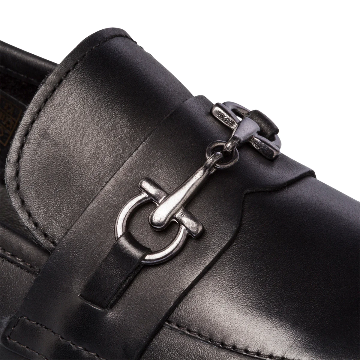 Mocassini neri in pelle da donna con morsetto P Essentials - Image 6