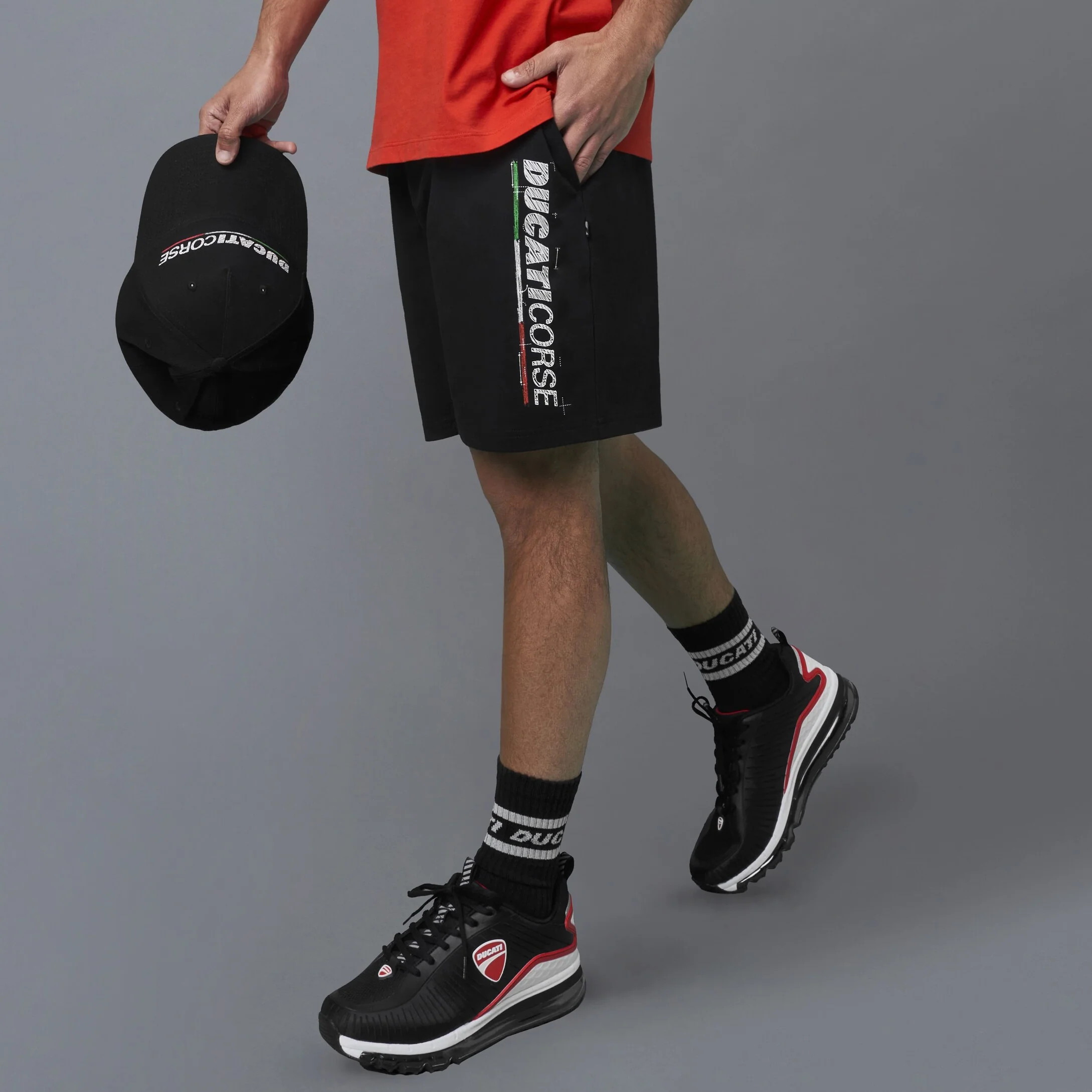 Pantaloncini neri da uomo con logo Ducati Corse Shorts