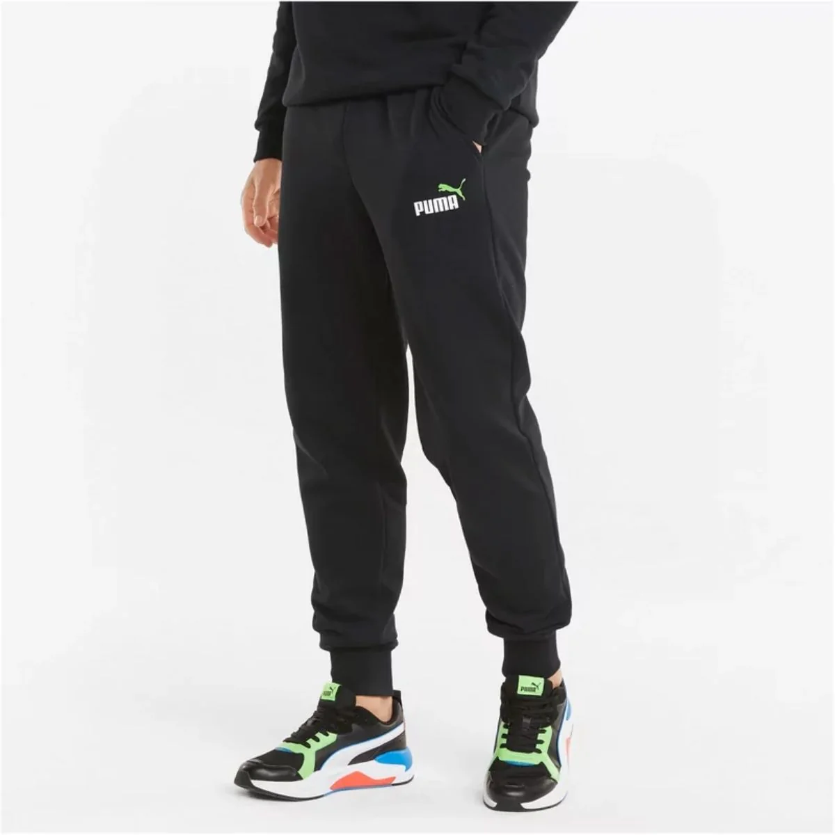 Pantaloni neri con logo a contrasto Puma ESS+ 2