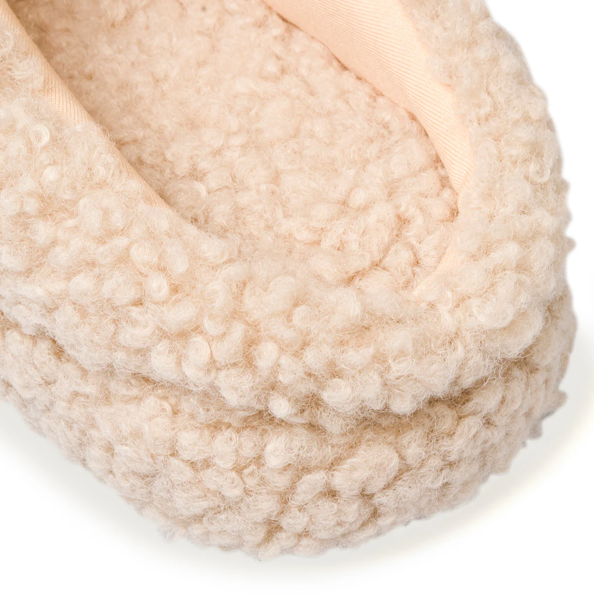 Pantofole beige da donna in pelliccia sintetica Lora Ferres - Image 6