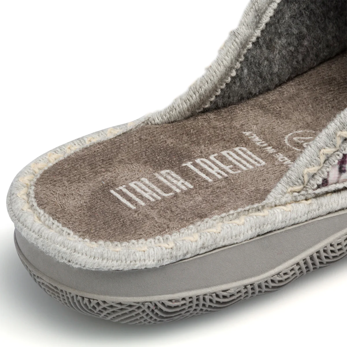 Pantofole grigie da donna in tessuto con stampa "Love" Italia Trend - Image 6