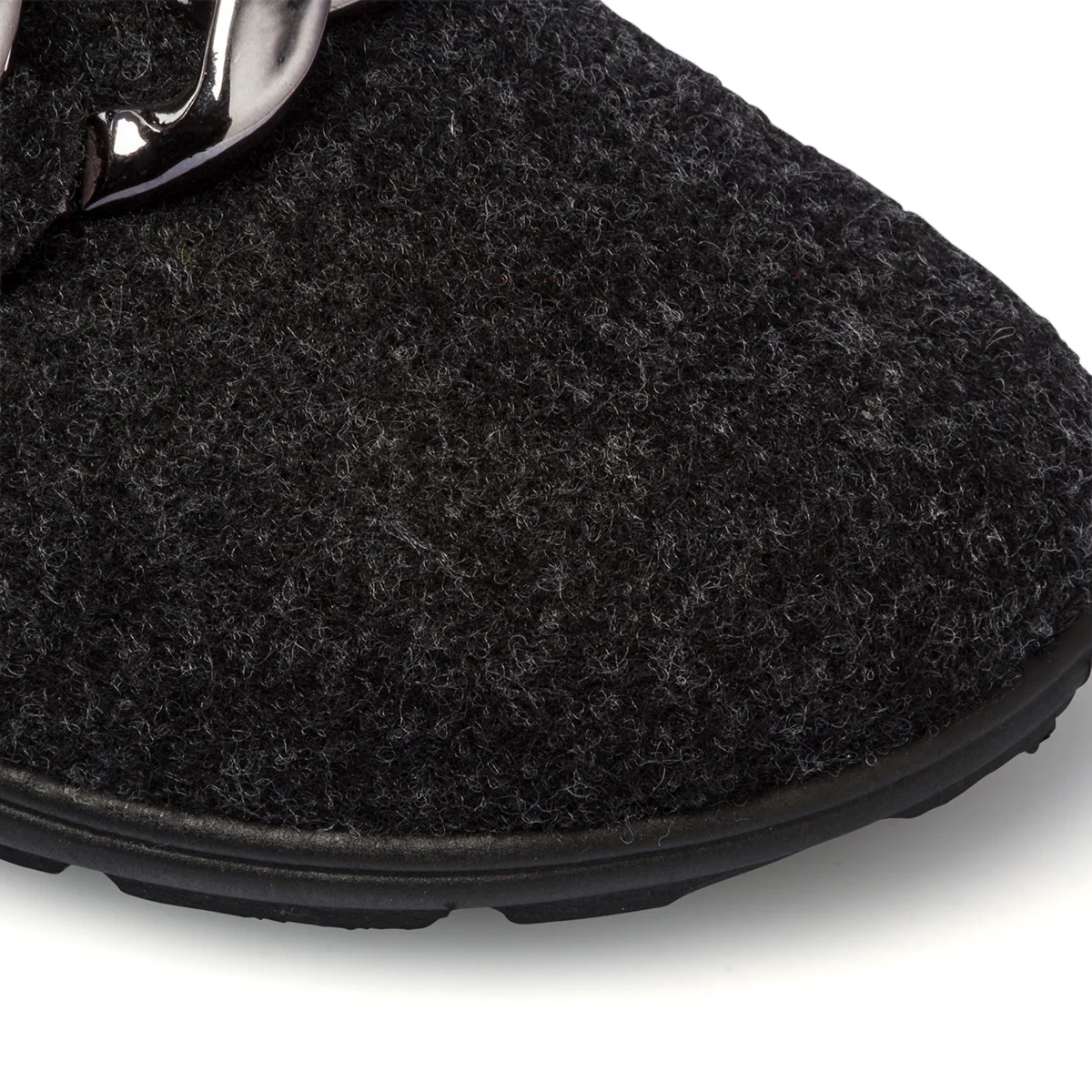 Pantofole nere da donna in tessuto con maxi-catena Italia Trend - Image 5