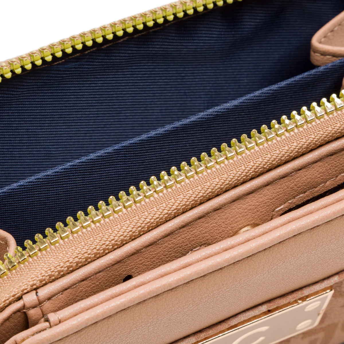 Portafoglio da donna nude e beige con logo Carrera Jeans - Image 5