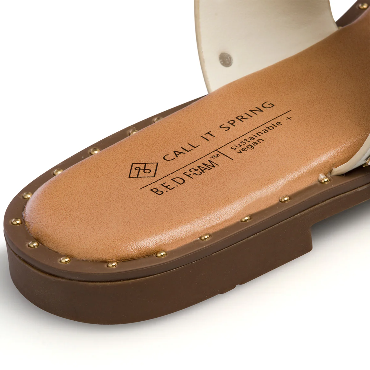 Sandali bassi bianchi in "pelle vegana" da donna con borchie Call It Spring Davinna - Image 7