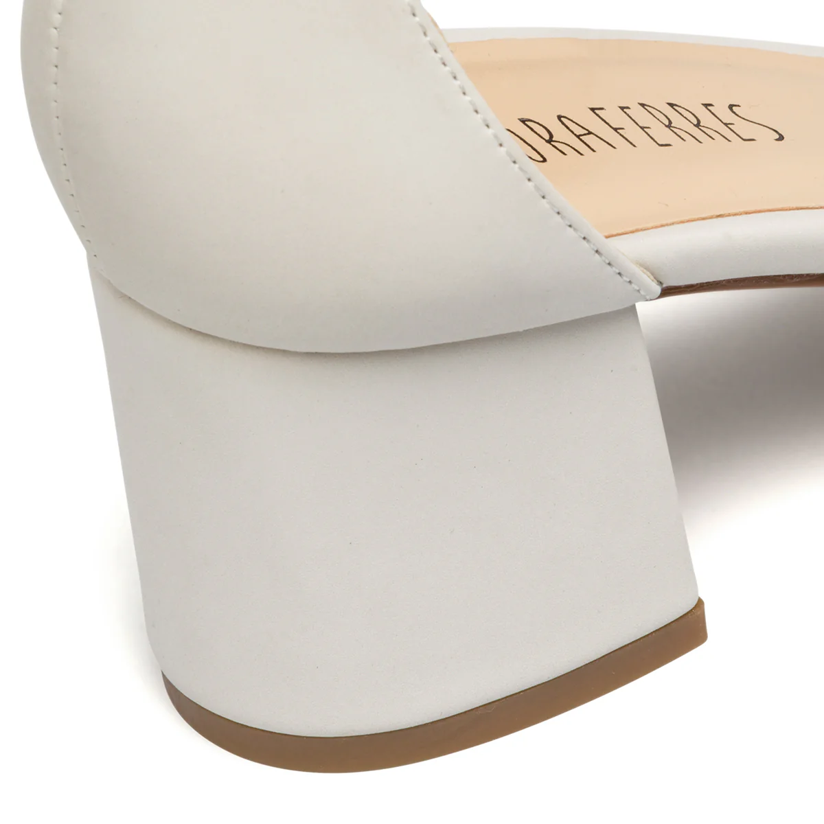 Sandali bianchi da donna con tacco largo 5 cm Lora Ferres - Image 7