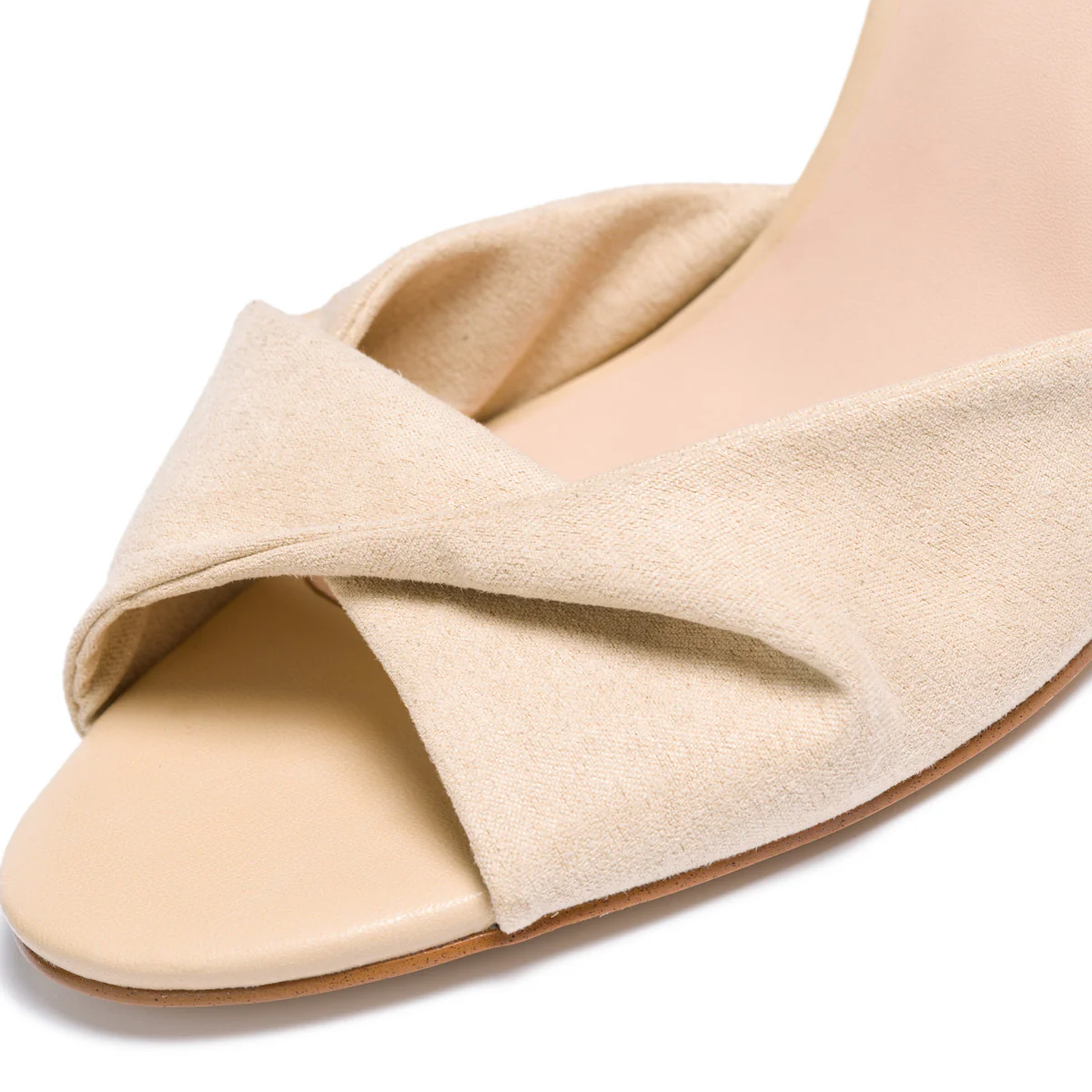 Sandali con tacco beige con fascia intrecciata Lora Ferres - Image 5