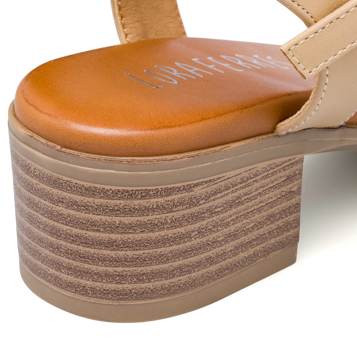 Sandali da donna beige con tacco e dettagli oro Lora Ferres - Image 6