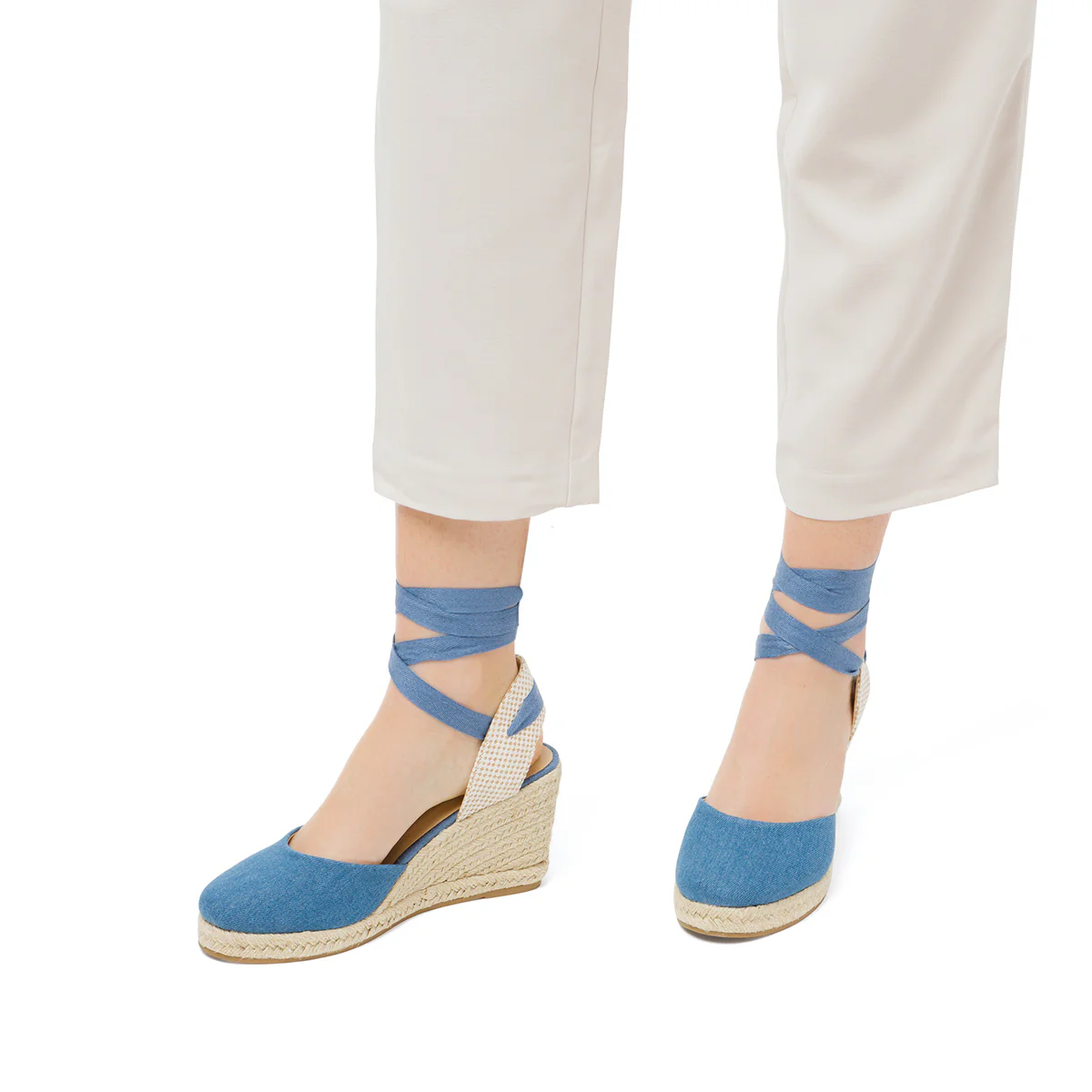 Sandali da donna blu jeans con zeppa effetto rafia Lora Ferres - Image 3